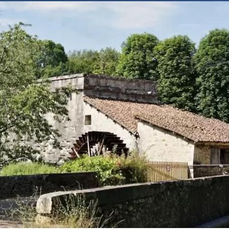 Chez Sarah - L'Escapade Panzió Javerlhac-et-la-Chapelle-Saint-Robert Kültér fotó
