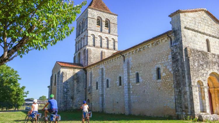 Chez Sarah - L'Escapade Panzió Javerlhac-et-la-Chapelle-Saint-Robert Kültér fotó